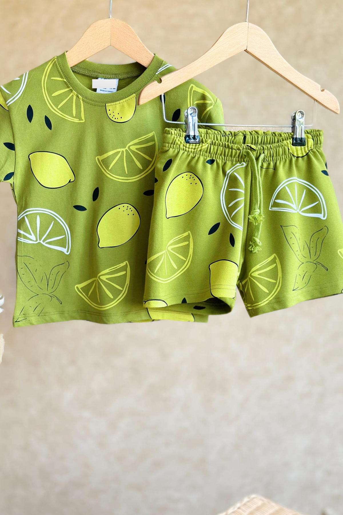 Unisex Yeşil Limonlu Şortlu  Takım