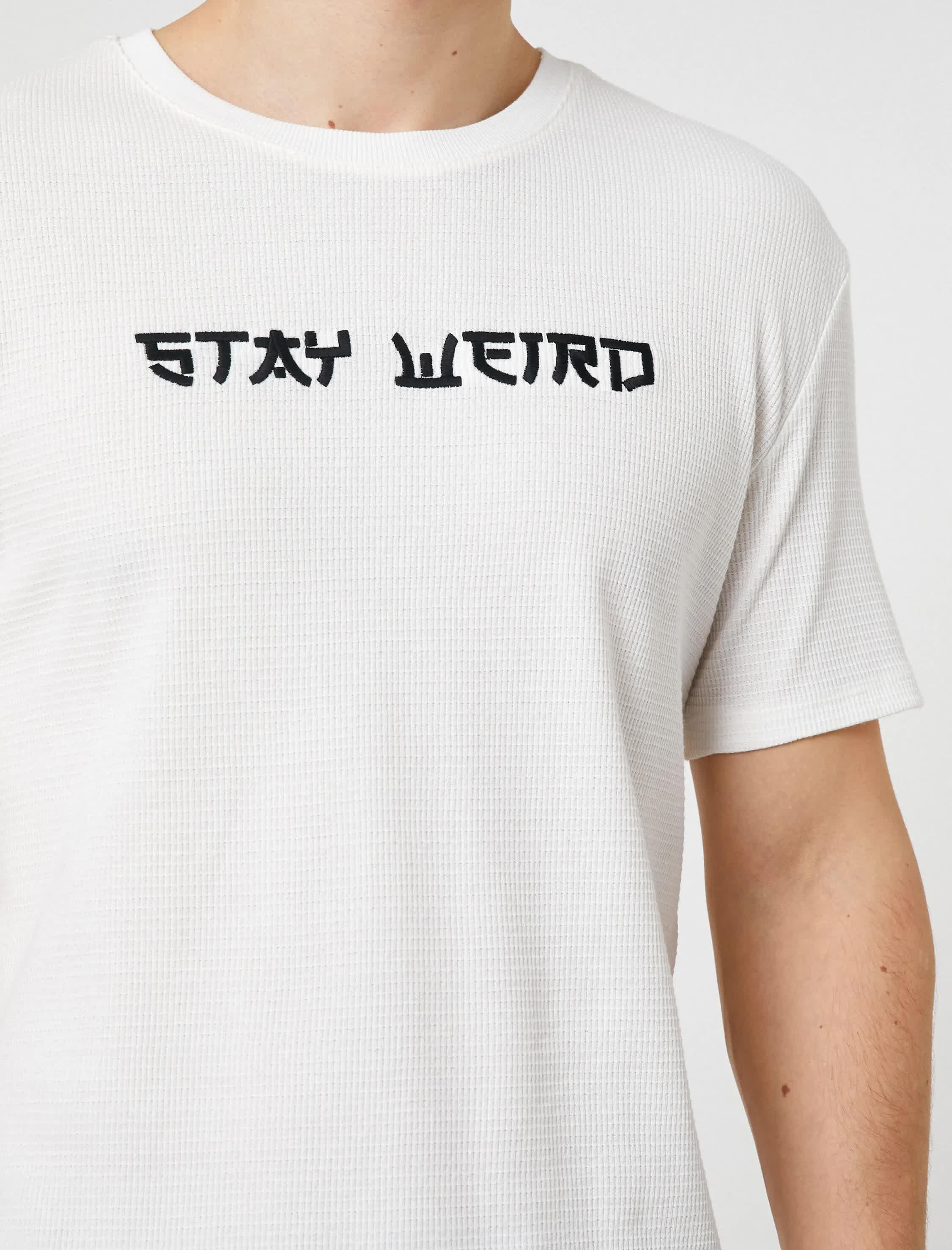 Slogan İşlemeli Tişört Bisiklet Yaka Kısa Kollu