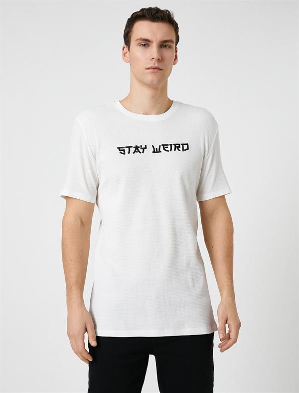 Slogan İşlemeli Tişört Bisiklet Yaka Kısa Kollu