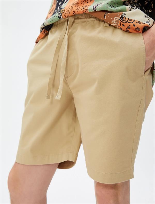 Bej Erkek Chino Şort Beli Bağlamalı Cepli Pamuklu