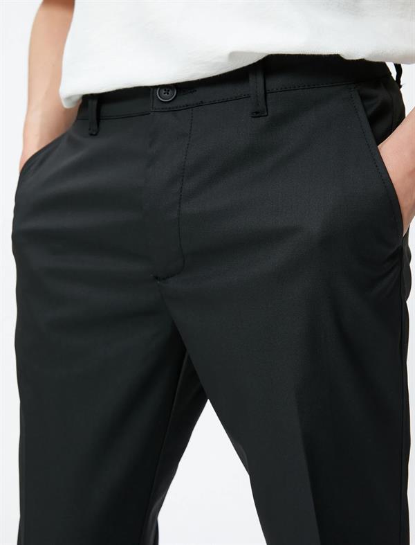 Kumaş Pantolon Slim Fit Düğme Detaylı Cepli