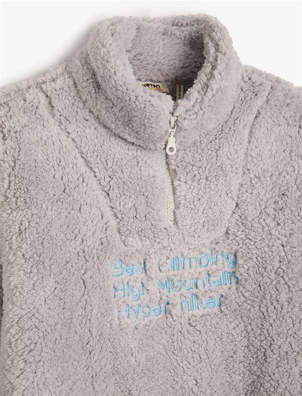 Erkek Çocuk Peluş Sweatshirt Yarım Fermuar Detaylı Dik Yaka İşlemeli Beli ve Manşetleri Lastikli