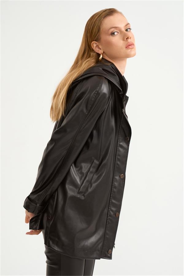 Kadın Siyah Kapüşonlu Deri Detaylı Ceket