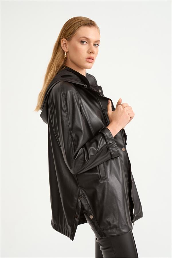 Kadın Siyah Kapüşonlu Deri Detaylı Ceket