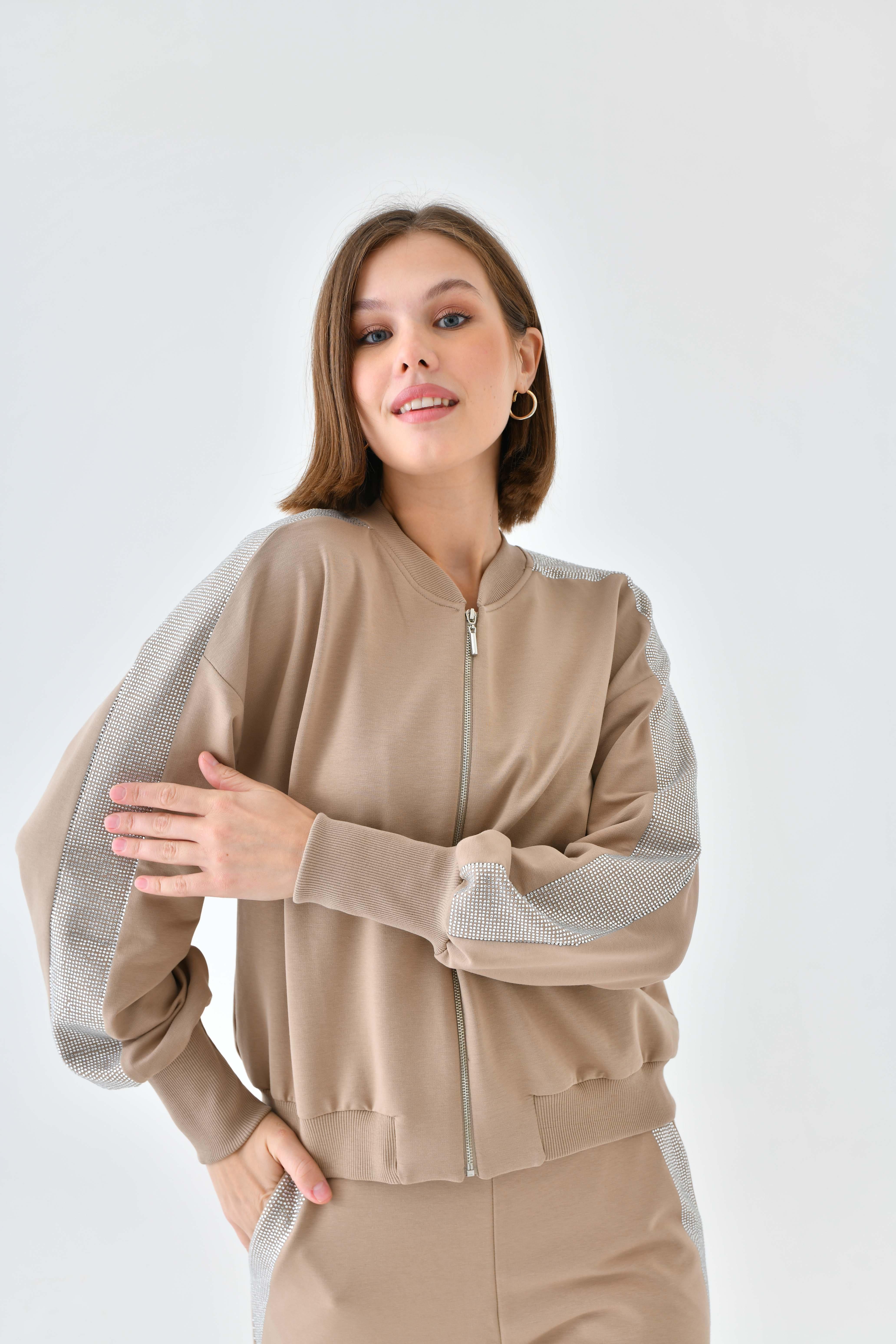 Garmi Kadın İki İp Omuzu Taşlı Takım Beige