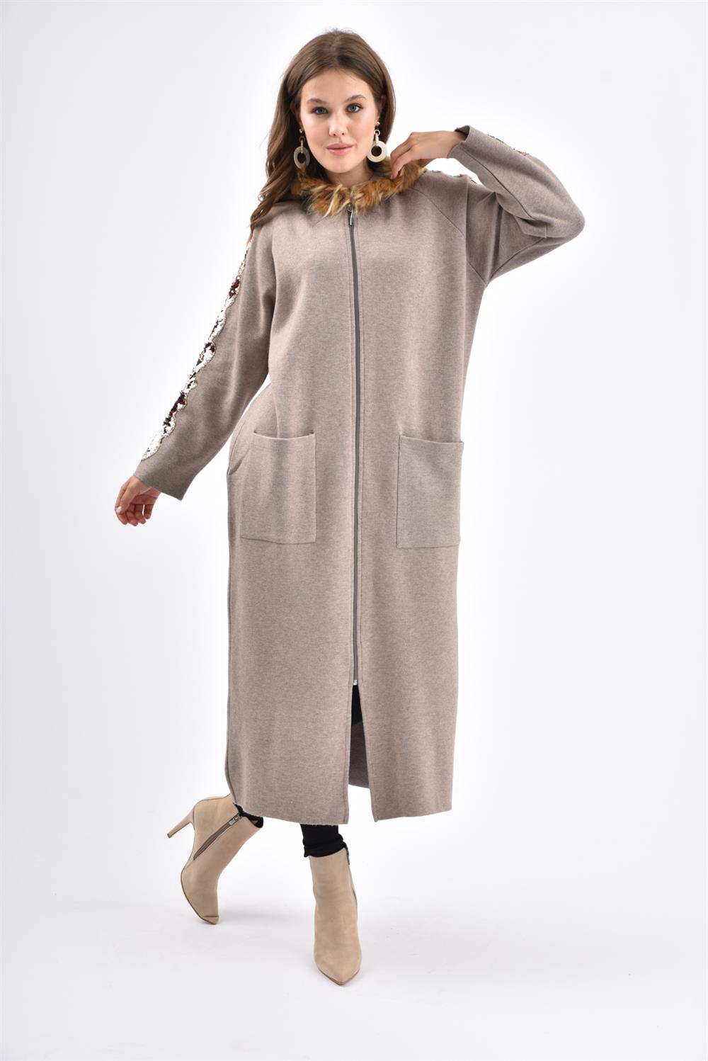 Kadın Kolları Pul Detaylı Uzun Hırka Beige