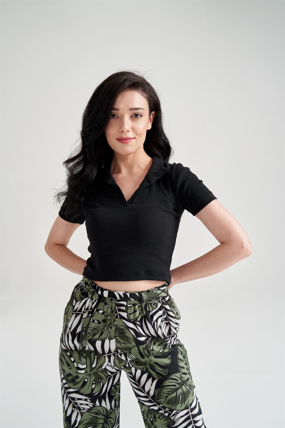 Kadın Yaka Detay Crop Siyah