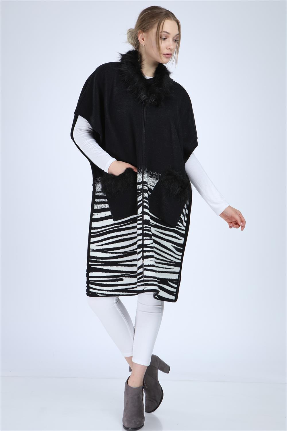 Kadın Yakası Kürk Detaylı Zebra Hırka Siyah