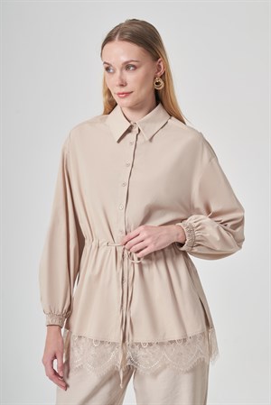 Kadın Dantel Detaylı Büzgülü Gömlek Beige