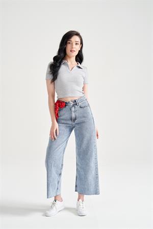 Kadın Yaka Detay Crop Gri