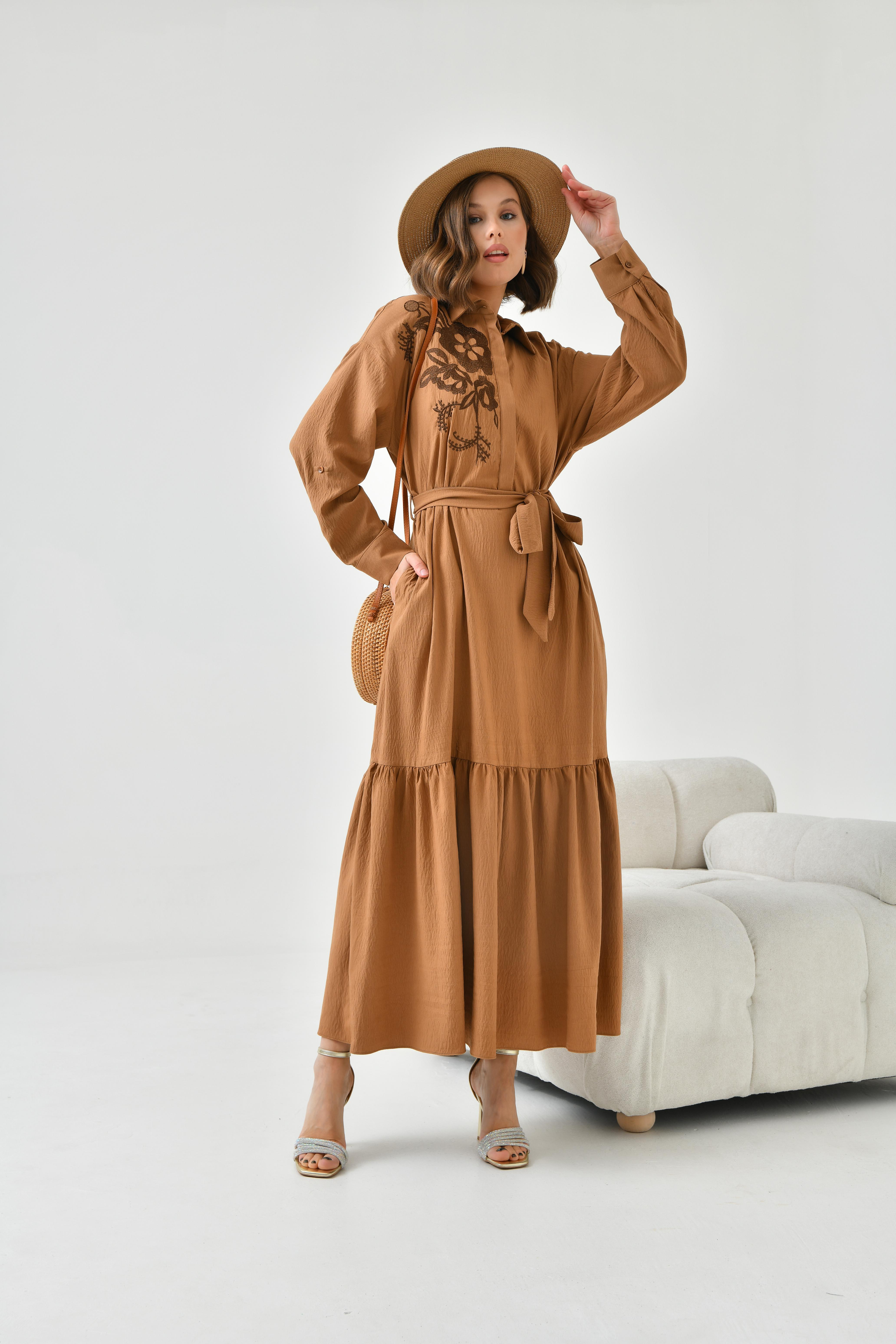 Garmi Kadın Nakışlı Elbise Camel