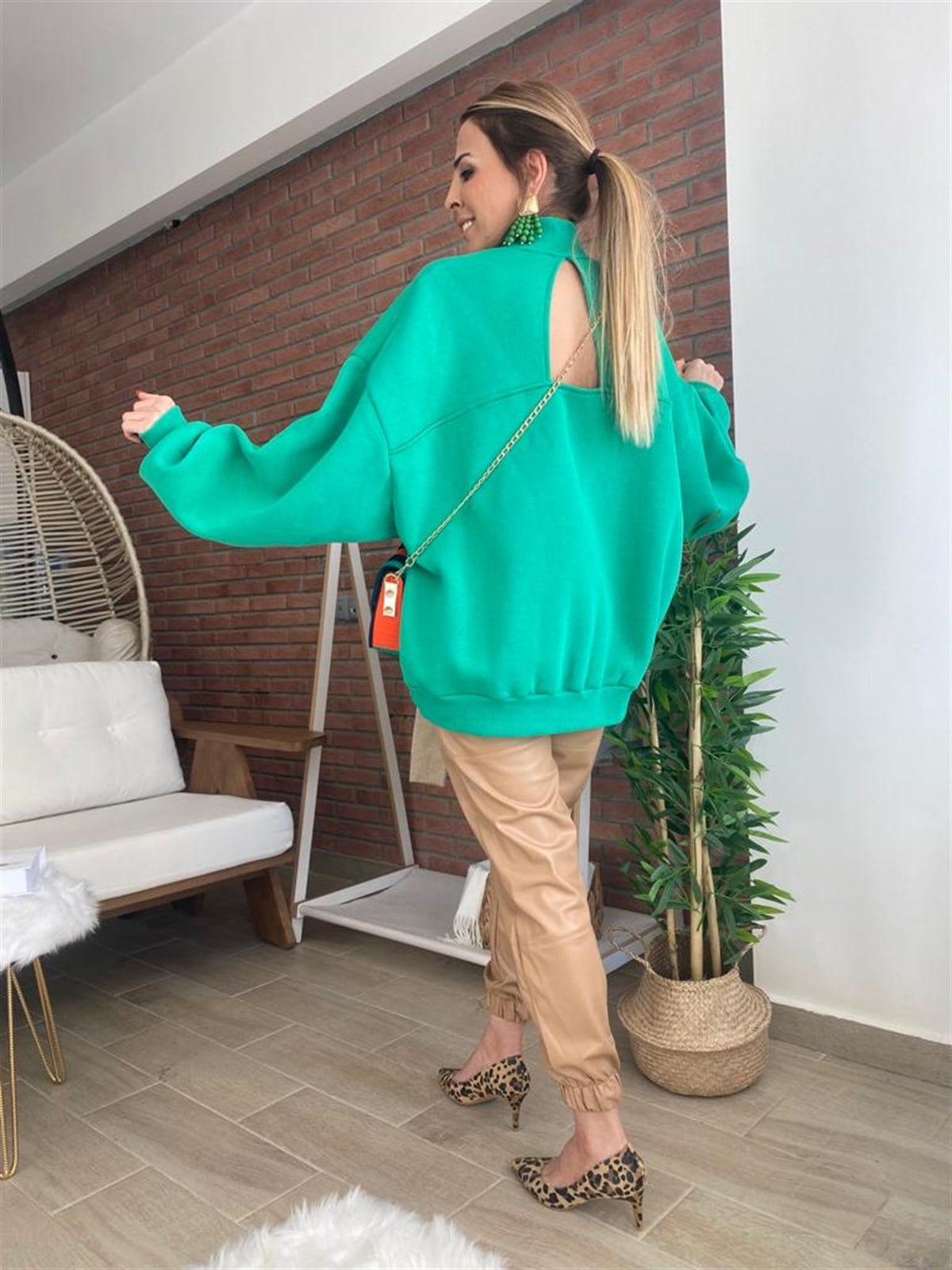Sırt Detaylı Sweat
