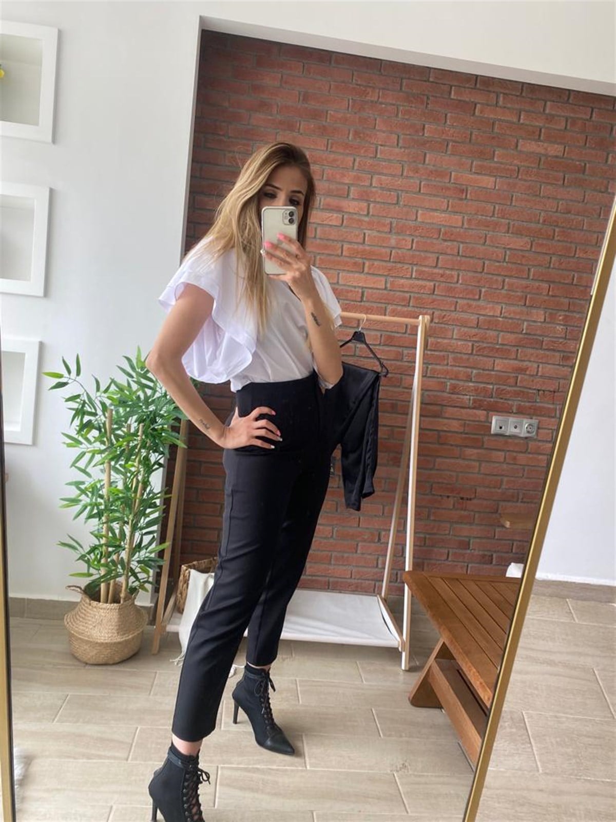 Volanlı Bluz