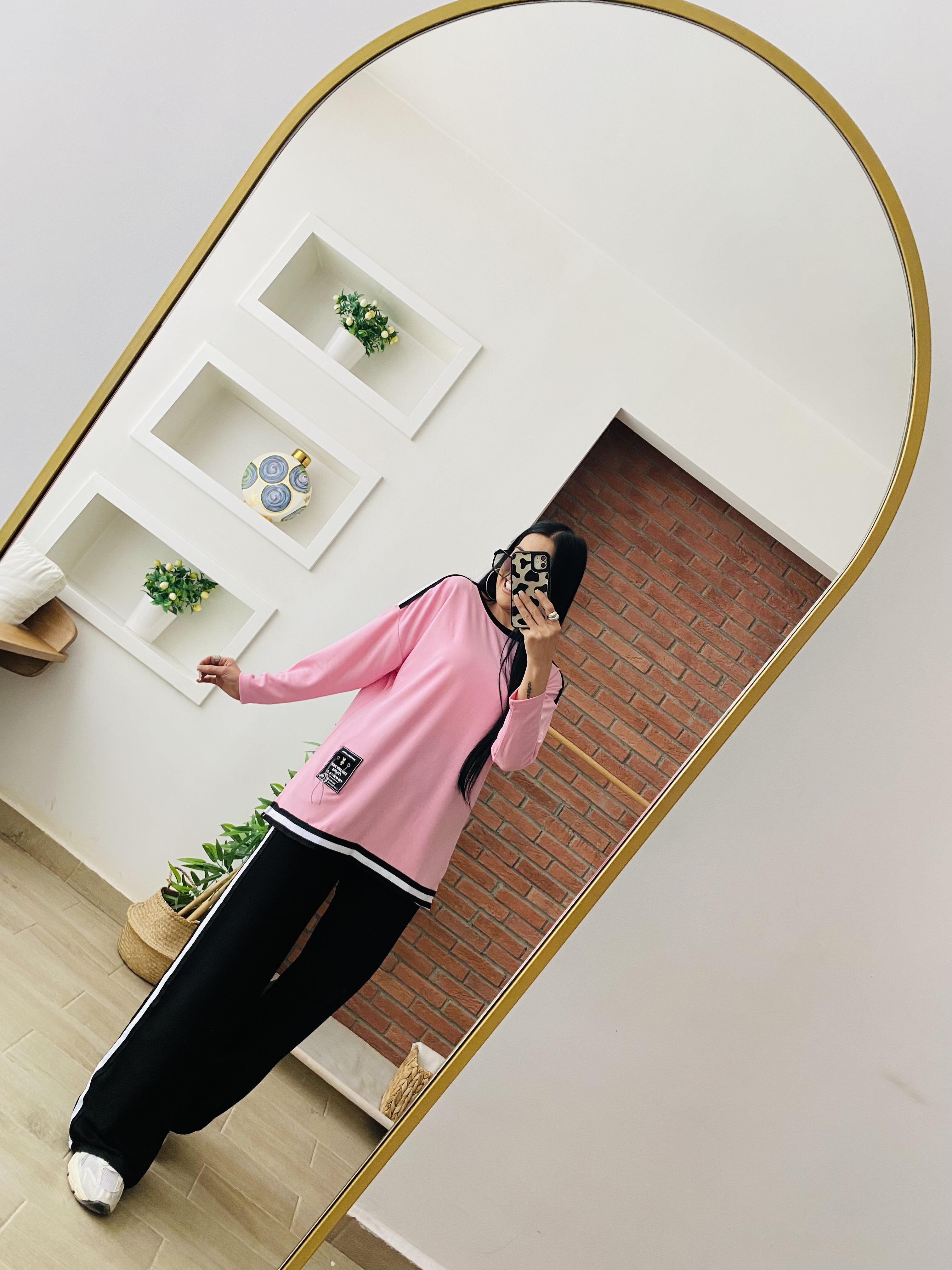 Pembe Armalı Takım