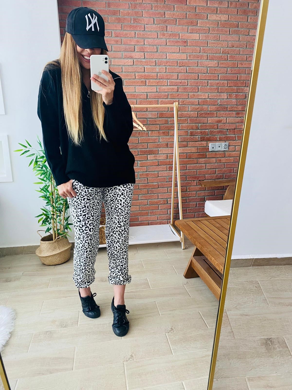 Siyah Beyaz Leopar Eşofman Altı