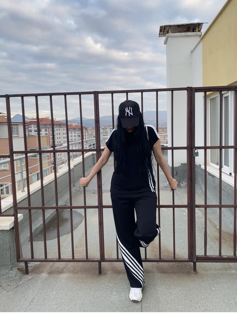 Siyah Beyaz Modal Takım