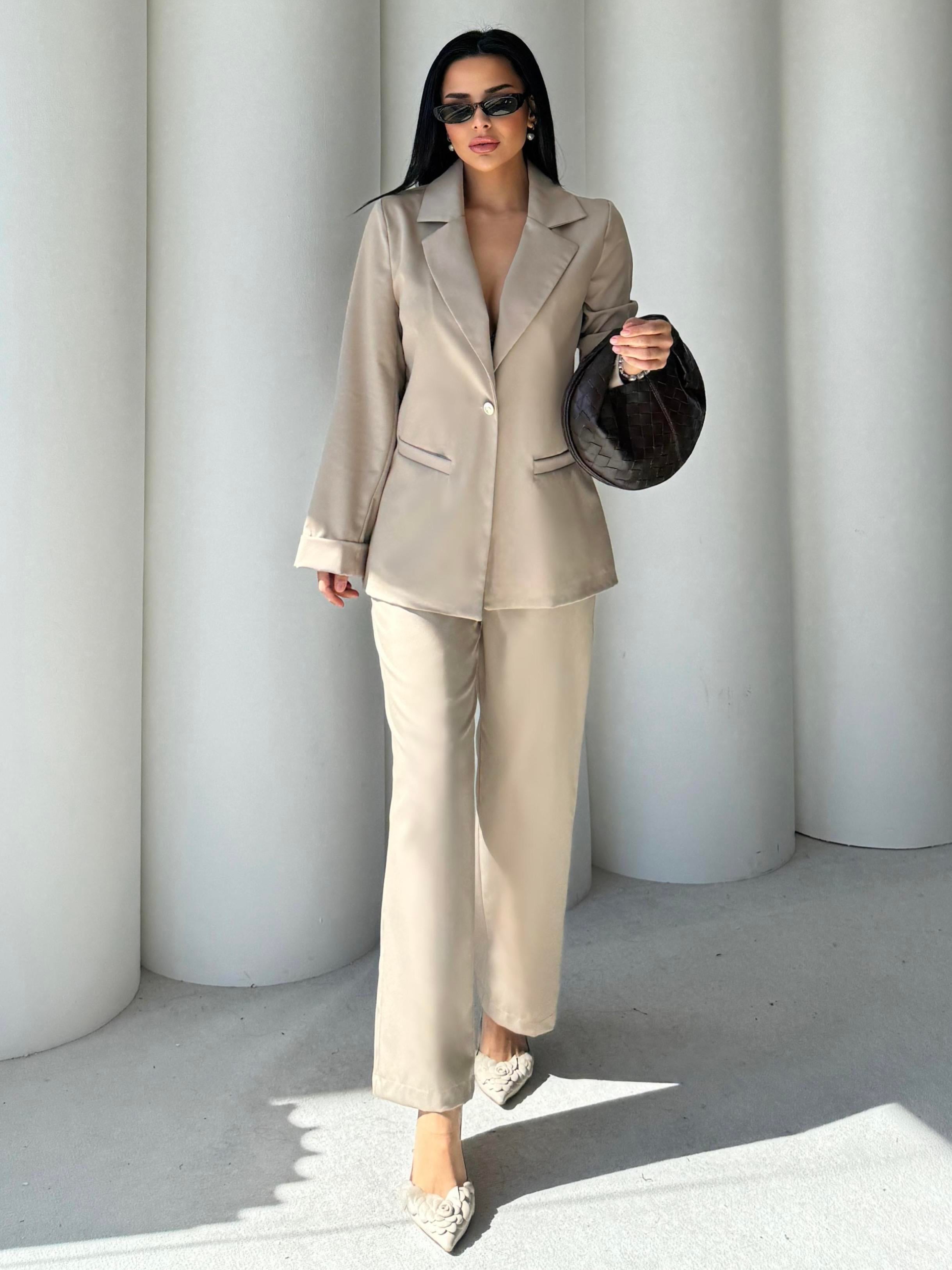 Diyatres Blazer Ceketli Takım Bej