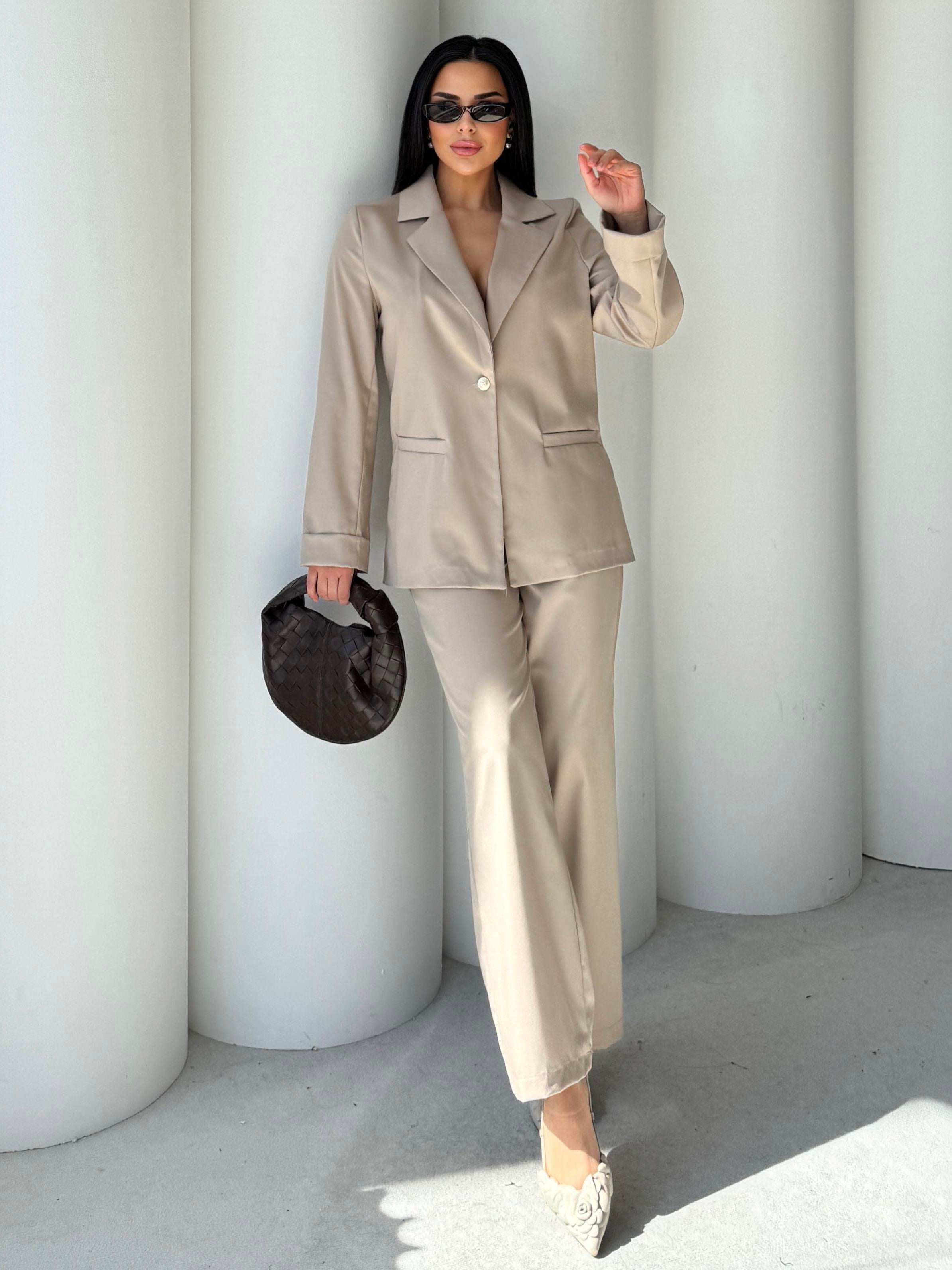 Diyatres Blazer Ceketli Takım Bej