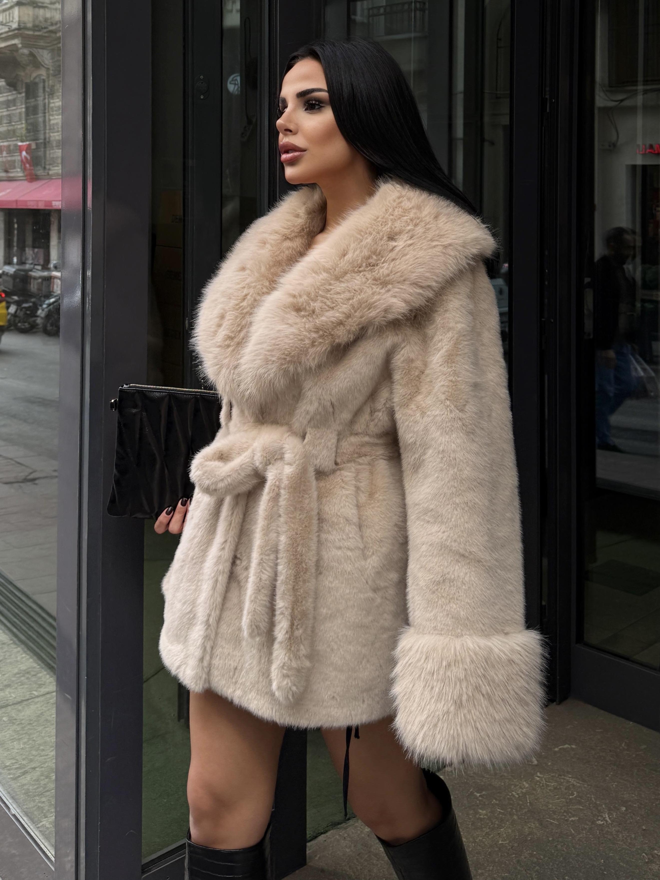 Laty İthal Angora Kürk Kısa Bej