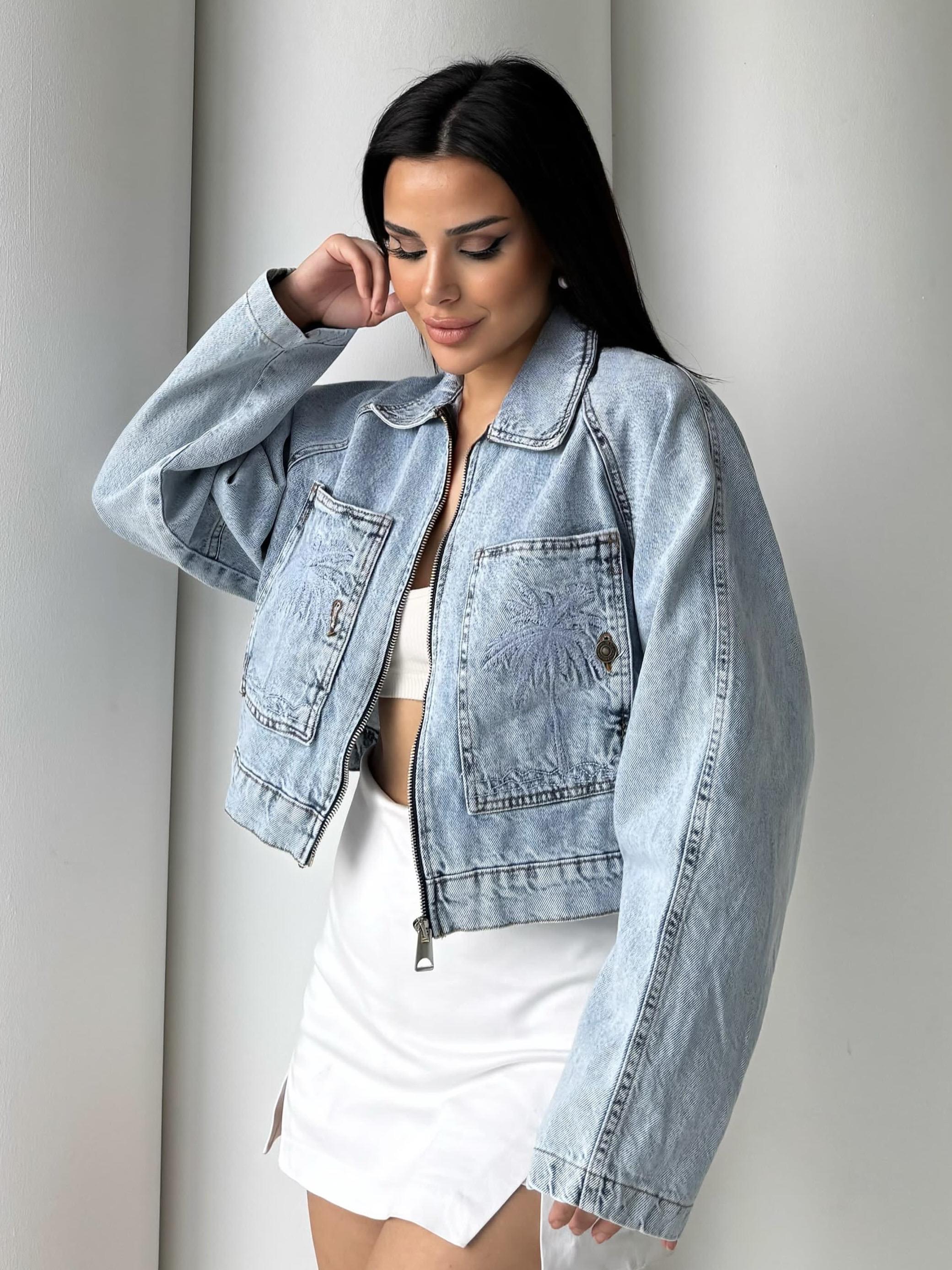 Palmiye Desenli Kısa Denim Ceket Mavi