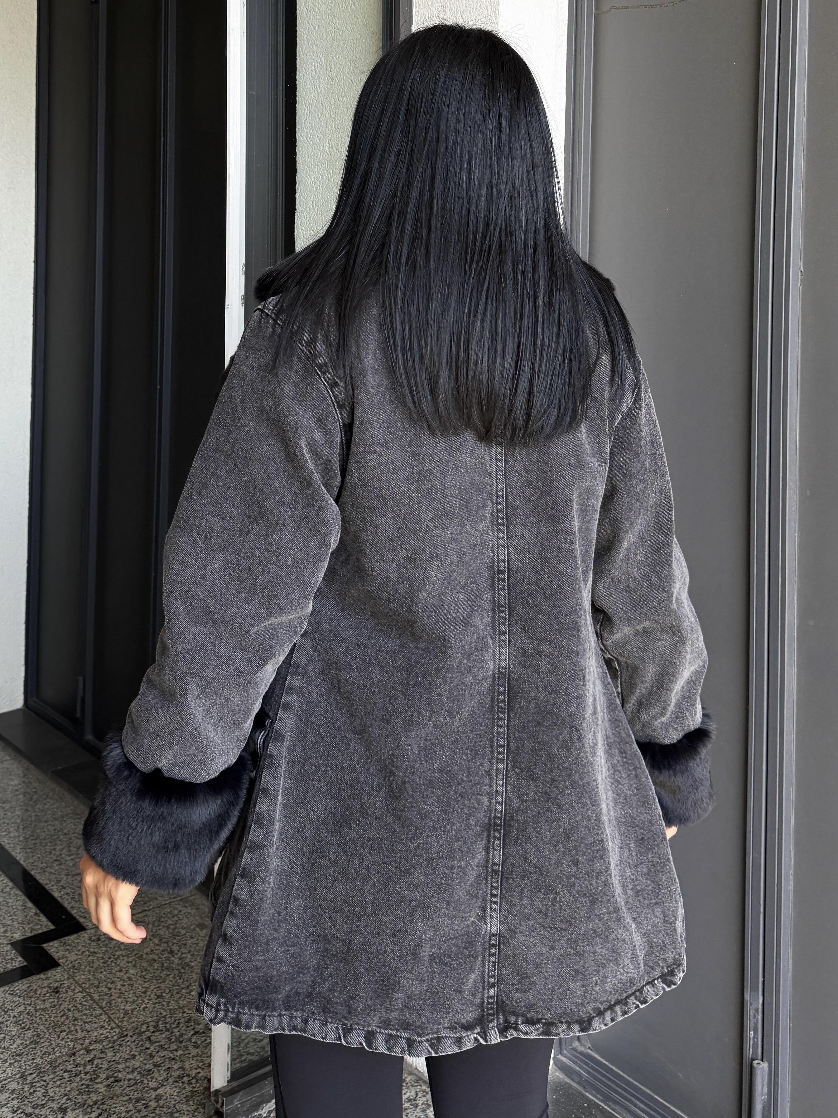 Solinda Kürk Detaylı Denim Ceket Gri-Siyah