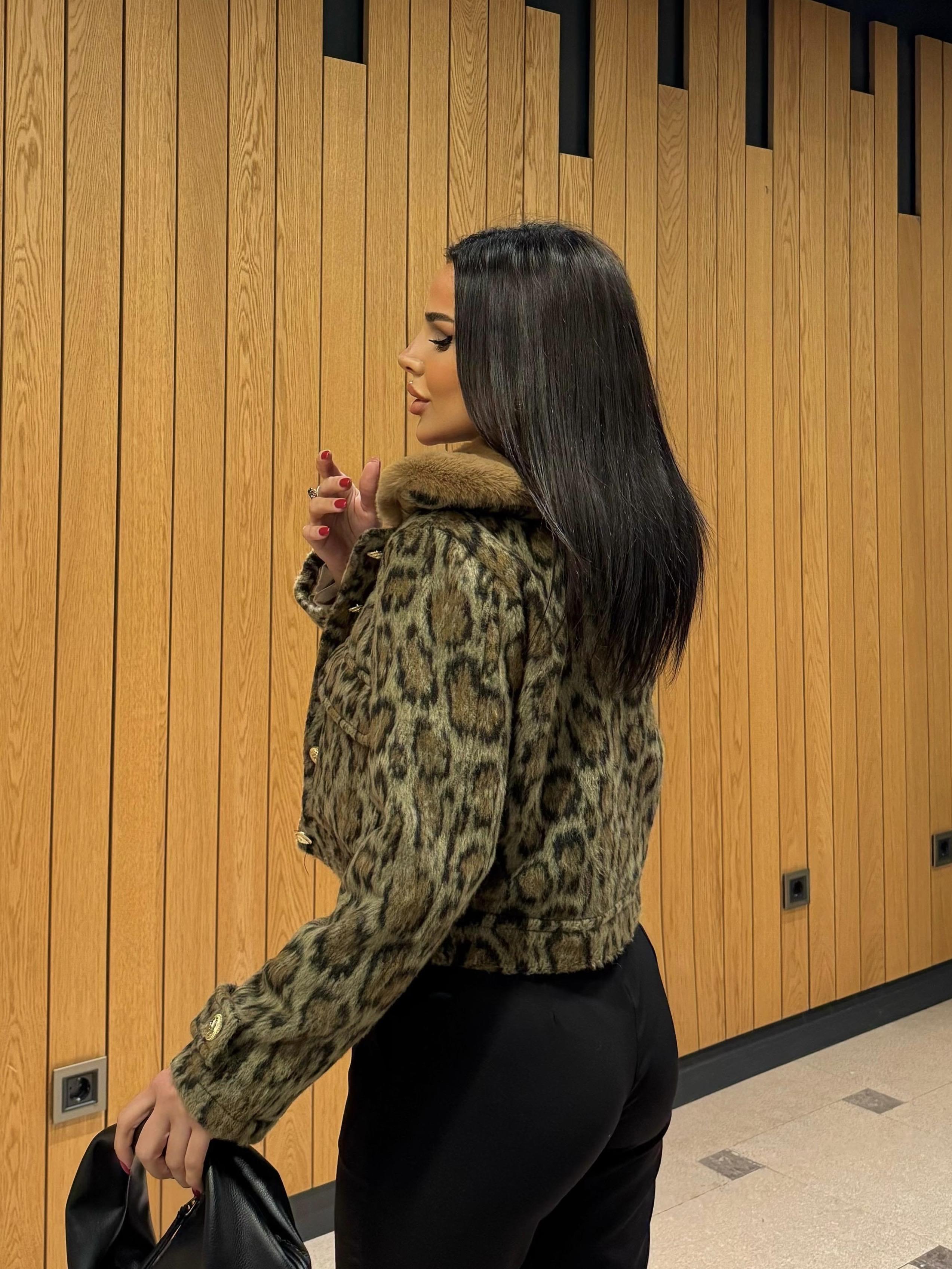 Stella Kürk Yaka Mini Kaşe Ceket Leopar
