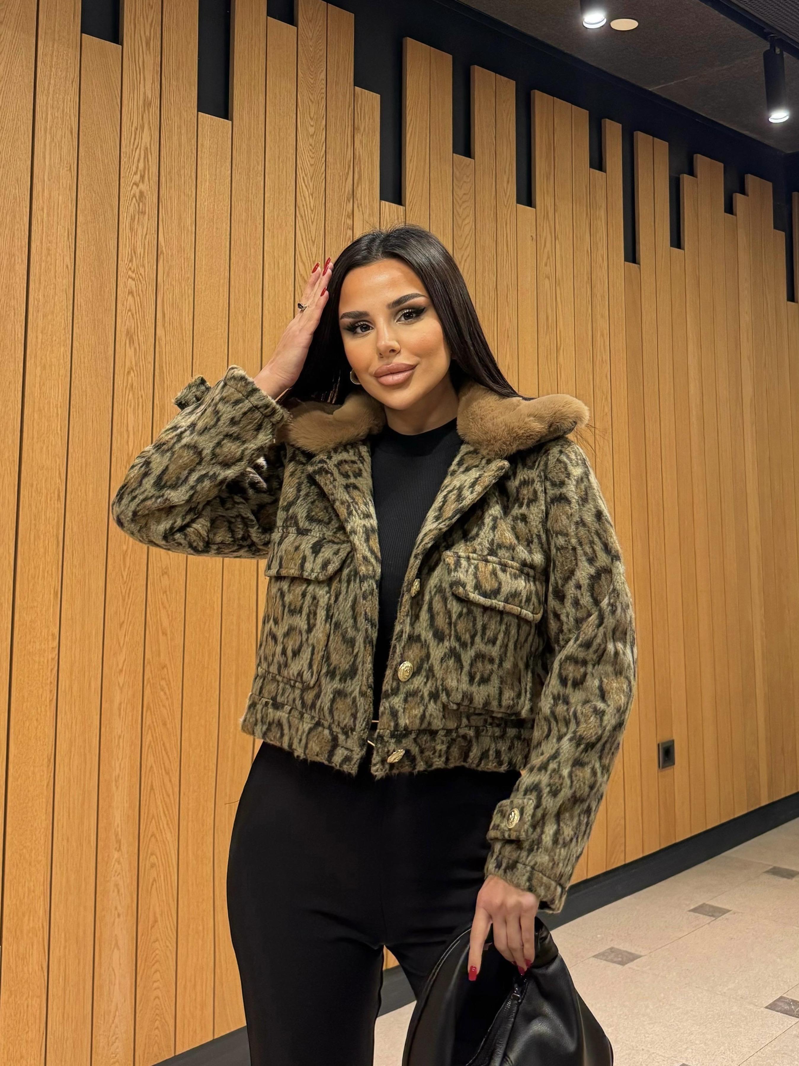 Stella Kürk Yaka Mini Kaşe Ceket Leopar