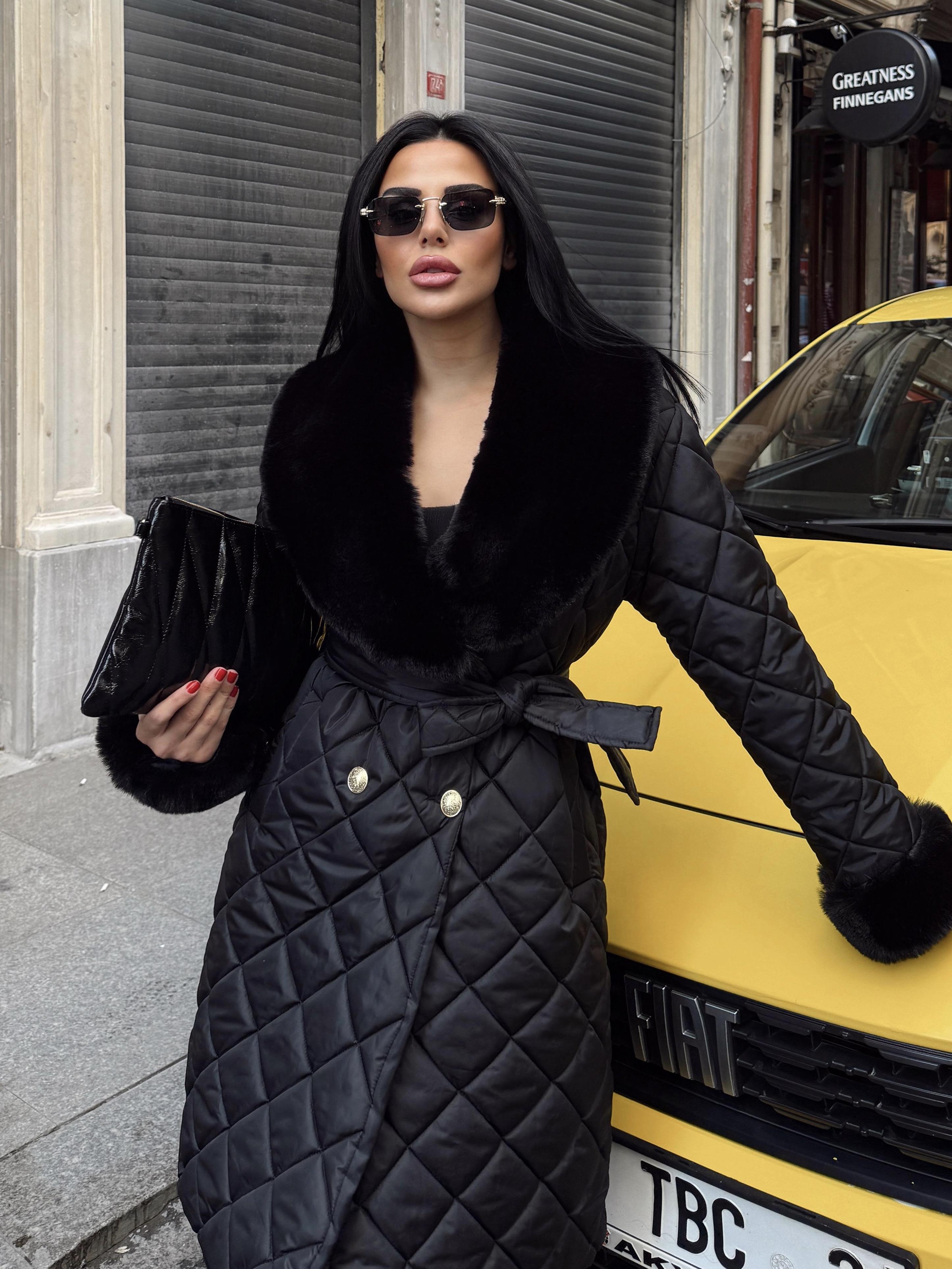Veynes  Kürk Yaka Detaylı Mont Siyah