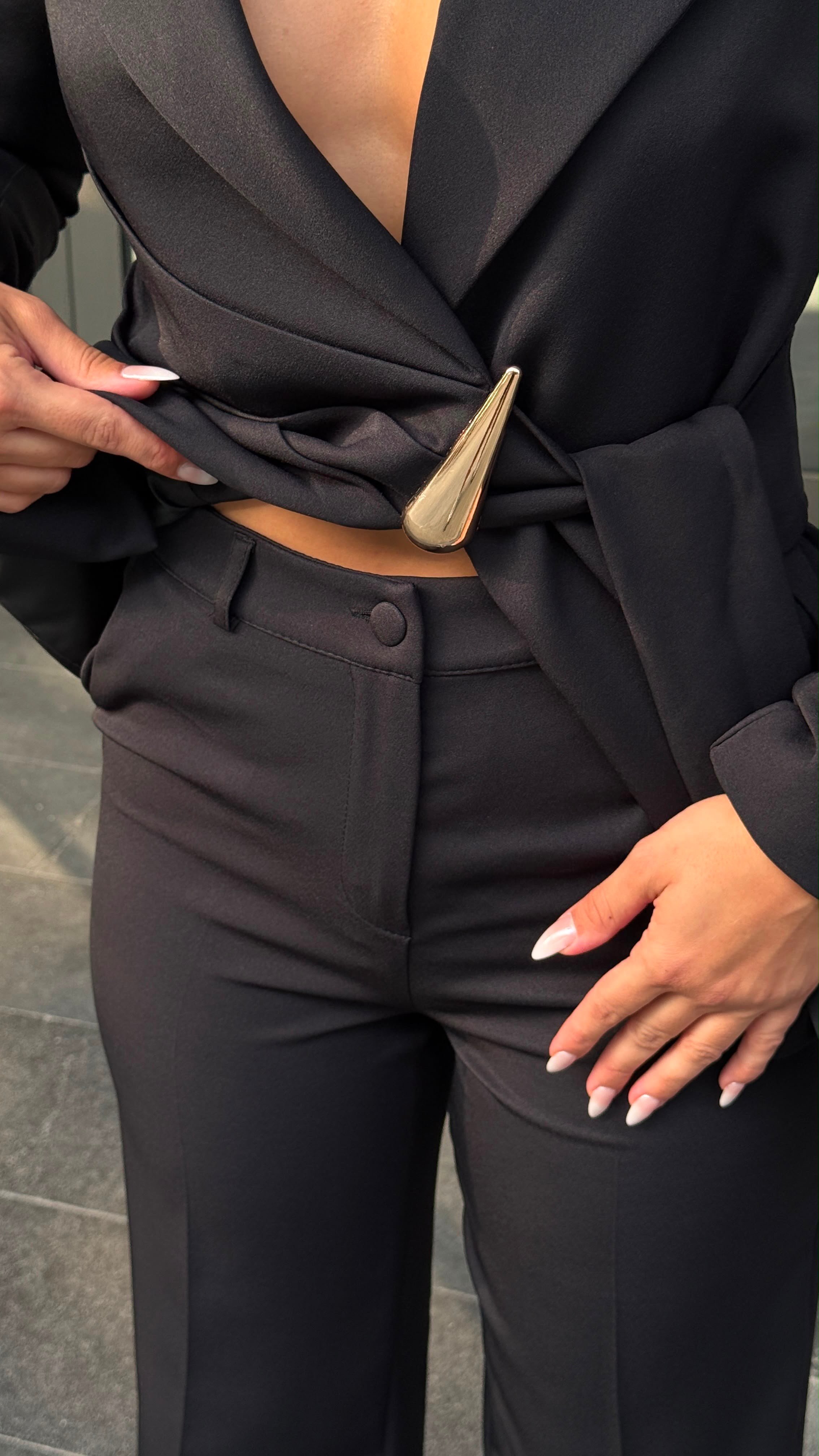 Zeyna Gold Toka Detaylı Takım Siyah