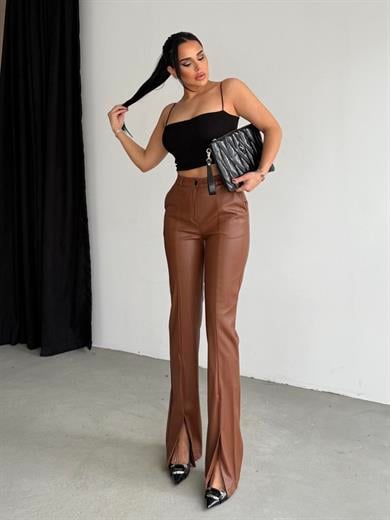 Carola Yırtmaç Detaylı Deri Pantolon Kahve