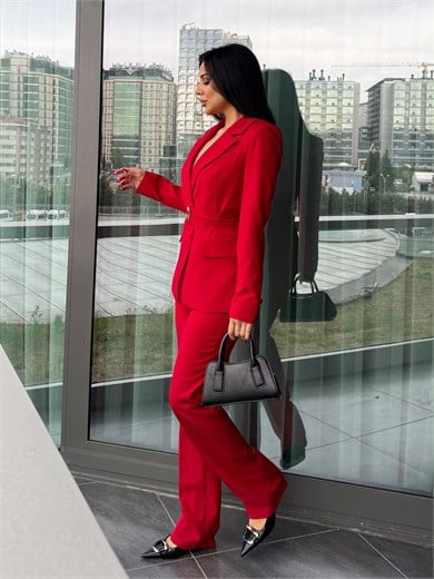 Jenis Kemer Detaylı Takım Kırmızı