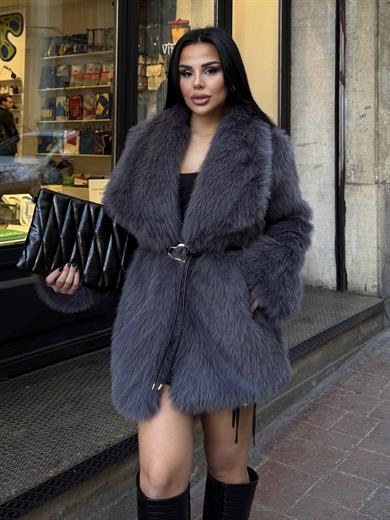 Larissa Kürk Antrasit