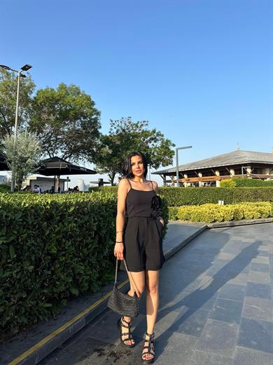 Perina Gül Detaylı Body Siyah