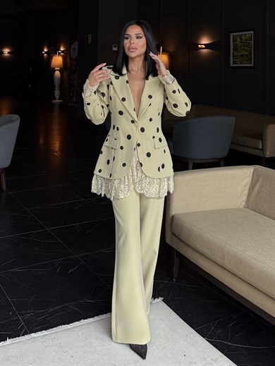 Polina Dantel İşleme Detaylı Takım Haki