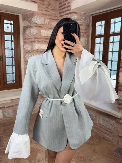 Poly Gül Kemer Detaylı Çizgili Blazer Ceket Gri