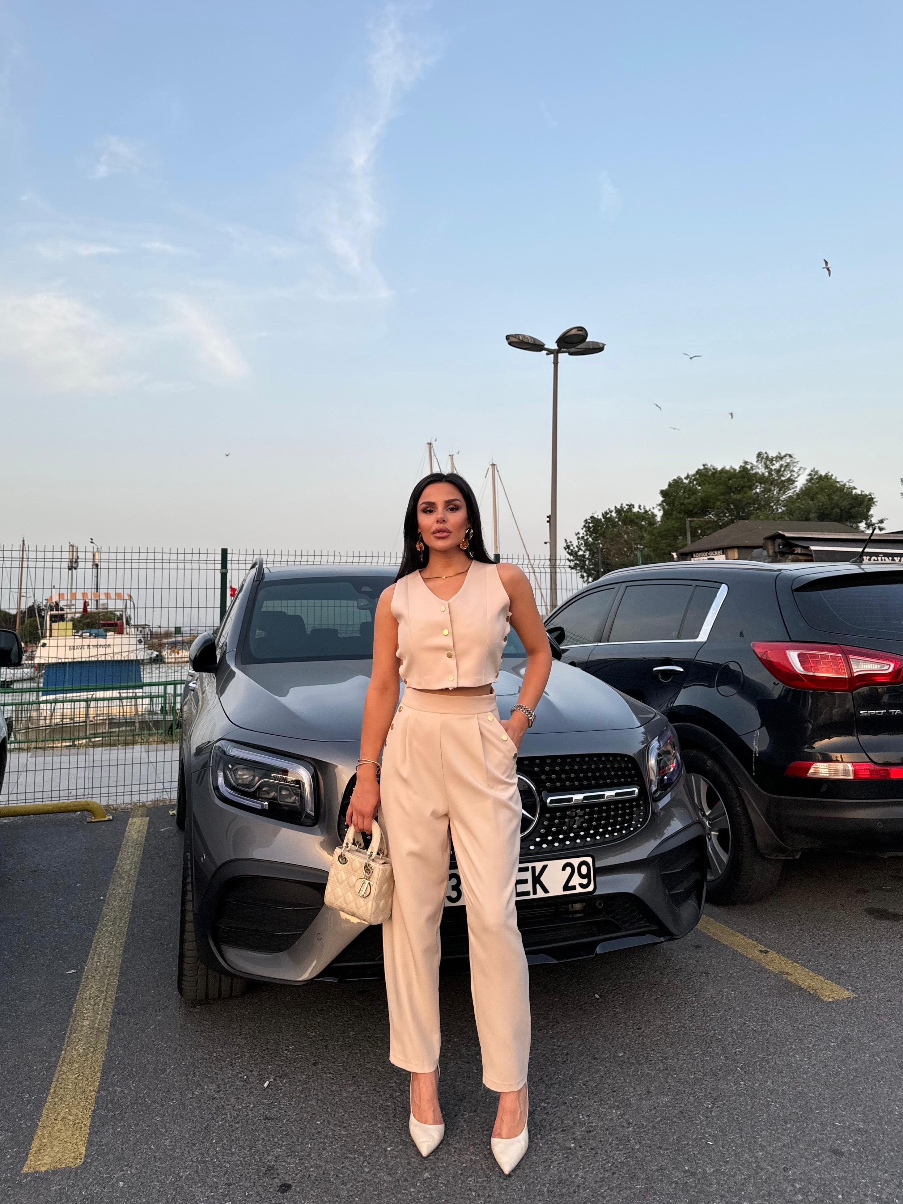 Belina Zımba Detaylı Yelekli Takım Bej · 2