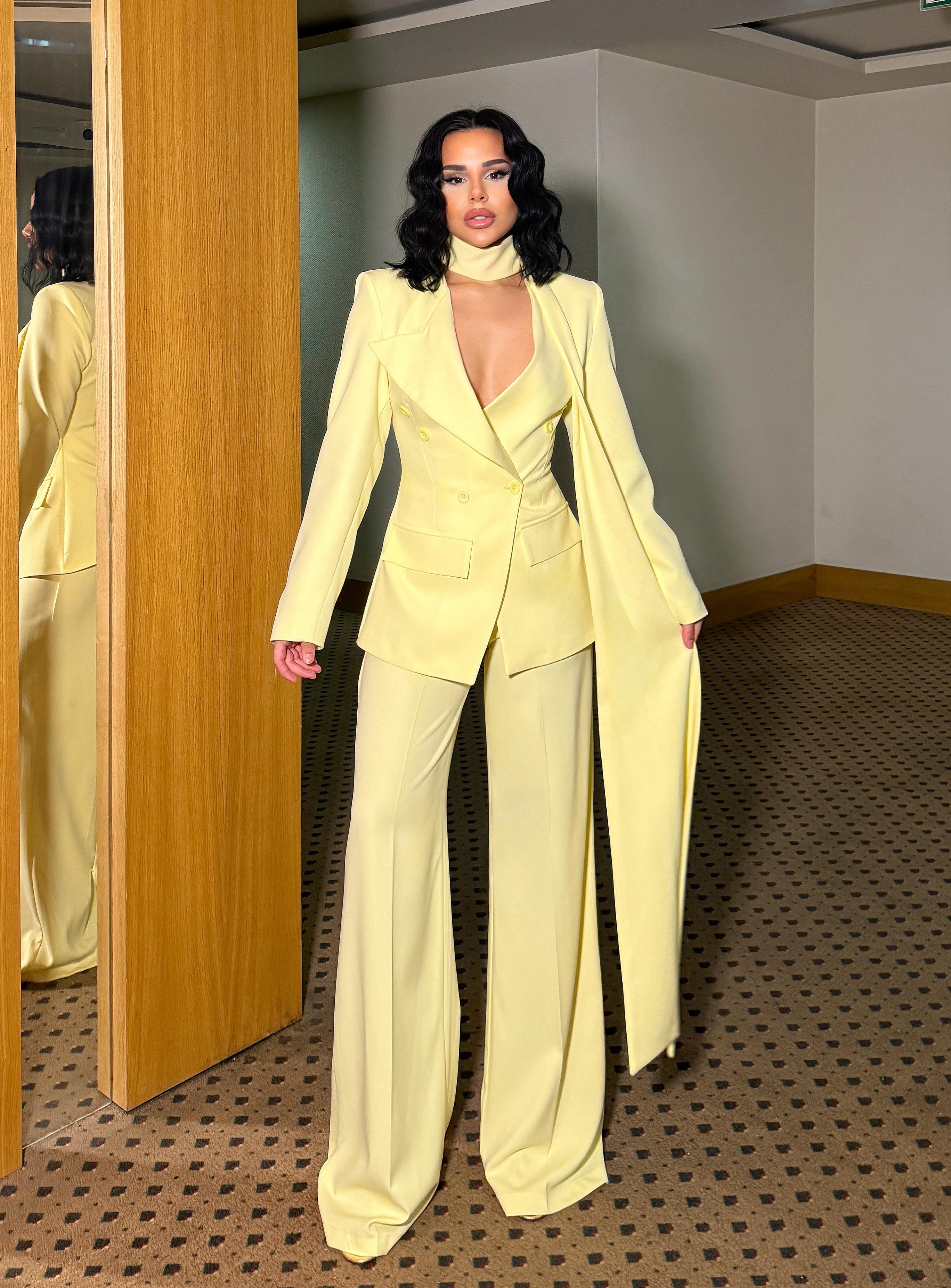 Divanes Fular Detaylı Tasarım Takım Sarı