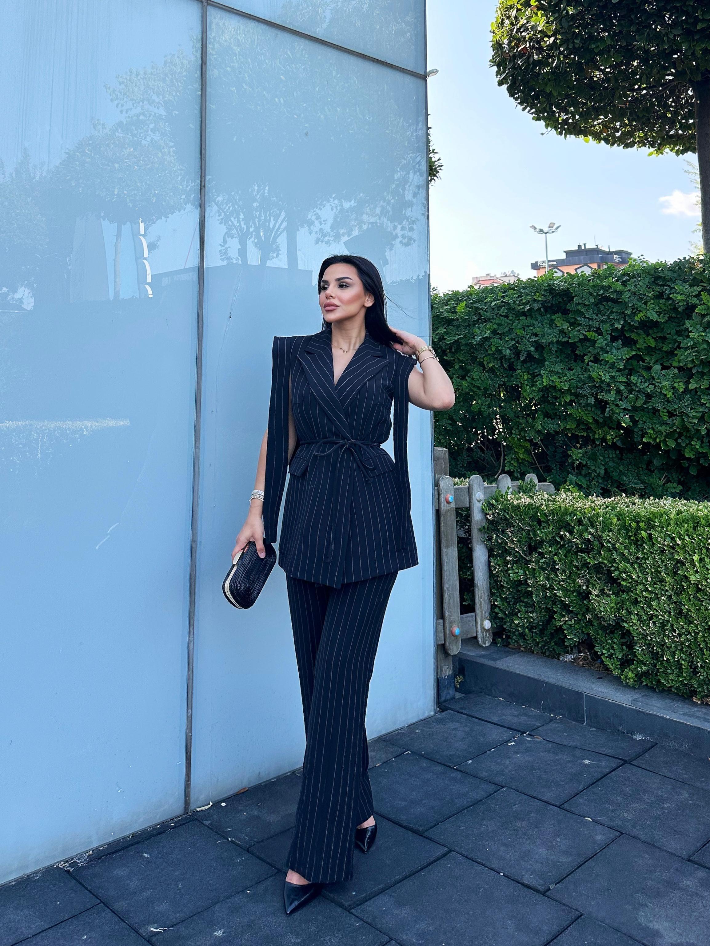 Hellie Yelekli Takım Çizgili Siyah