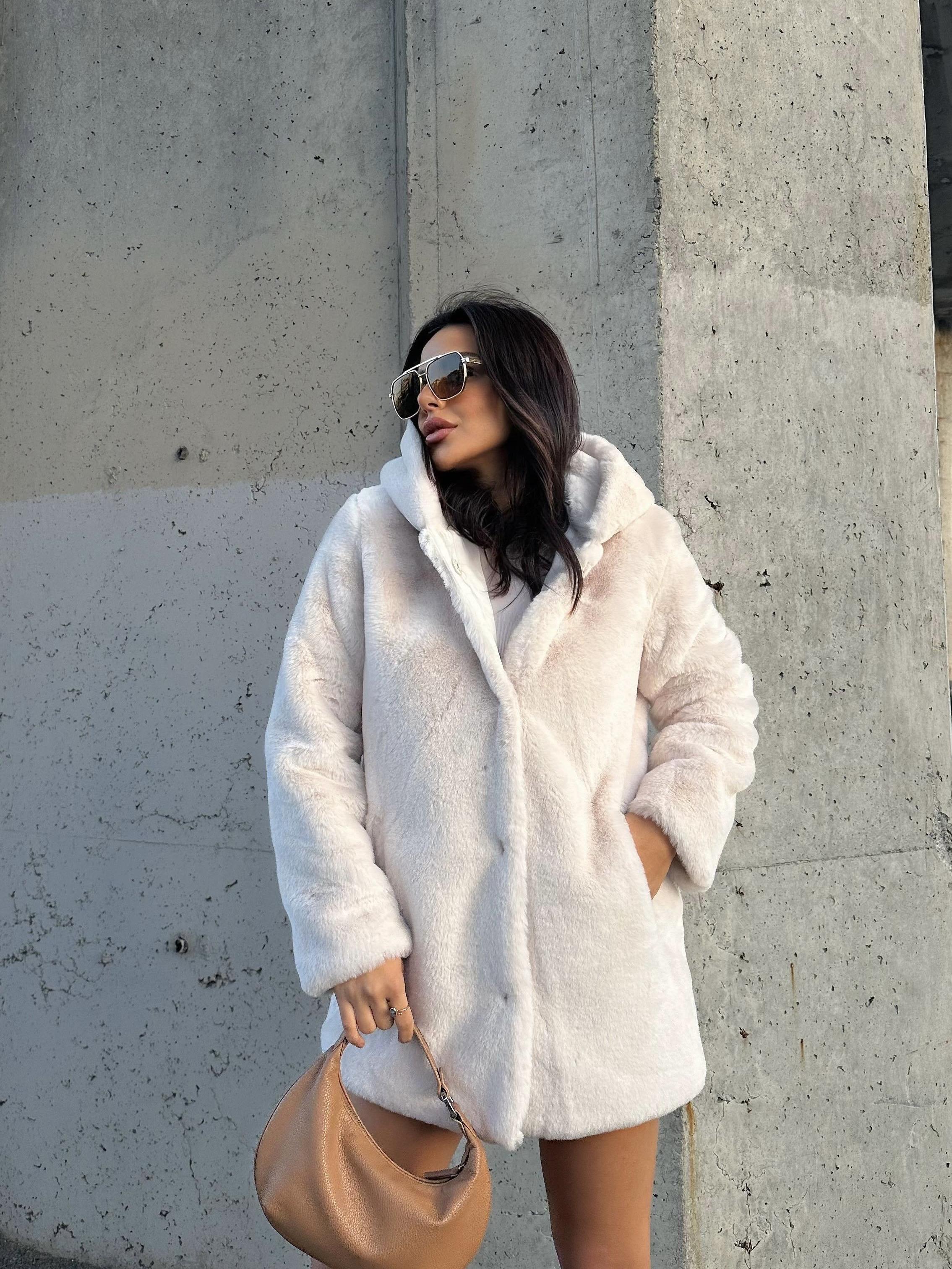 İcon Peluş Kaban Bej · 3