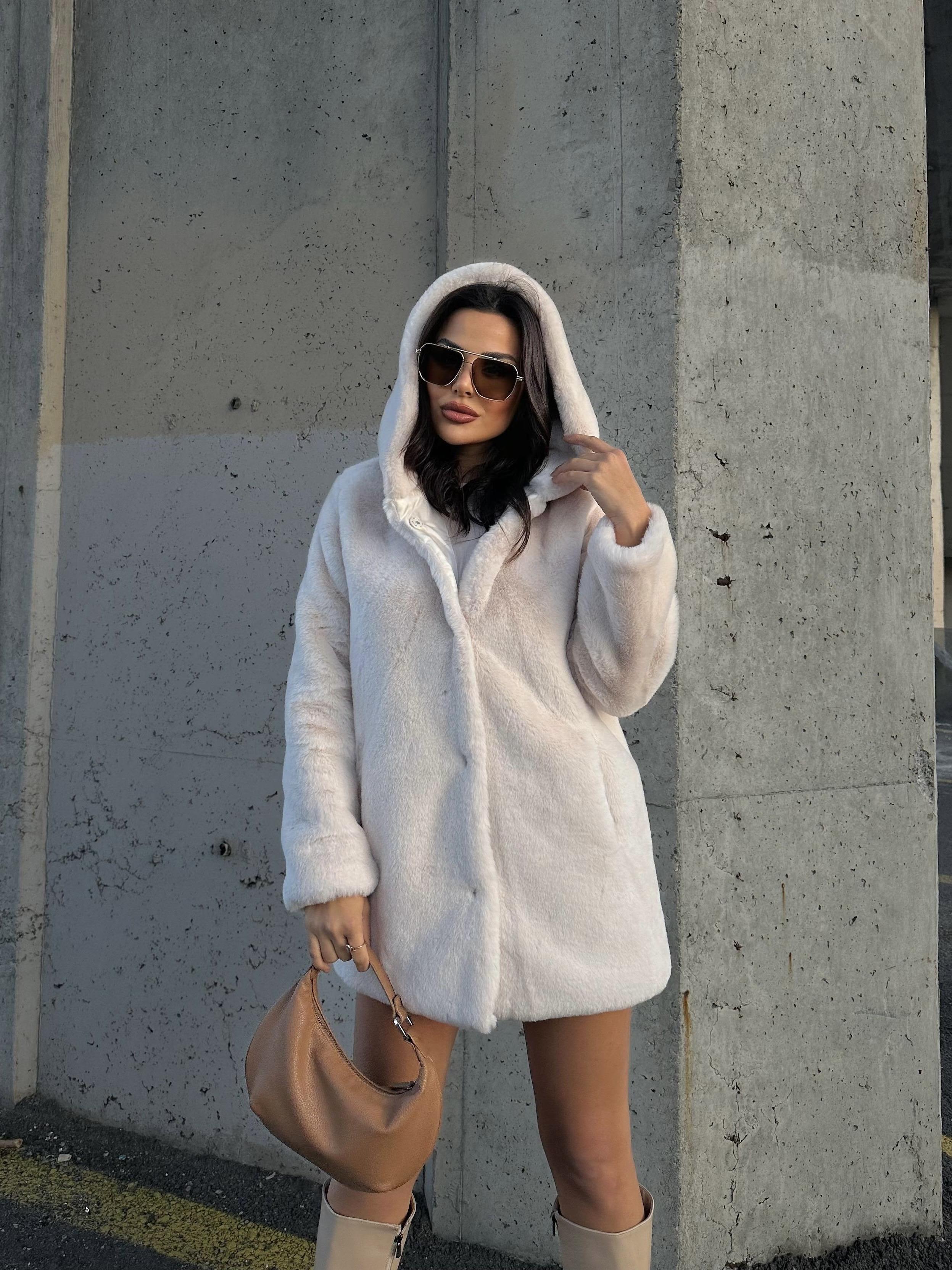 İcon Peluş Kaban Bej · 2