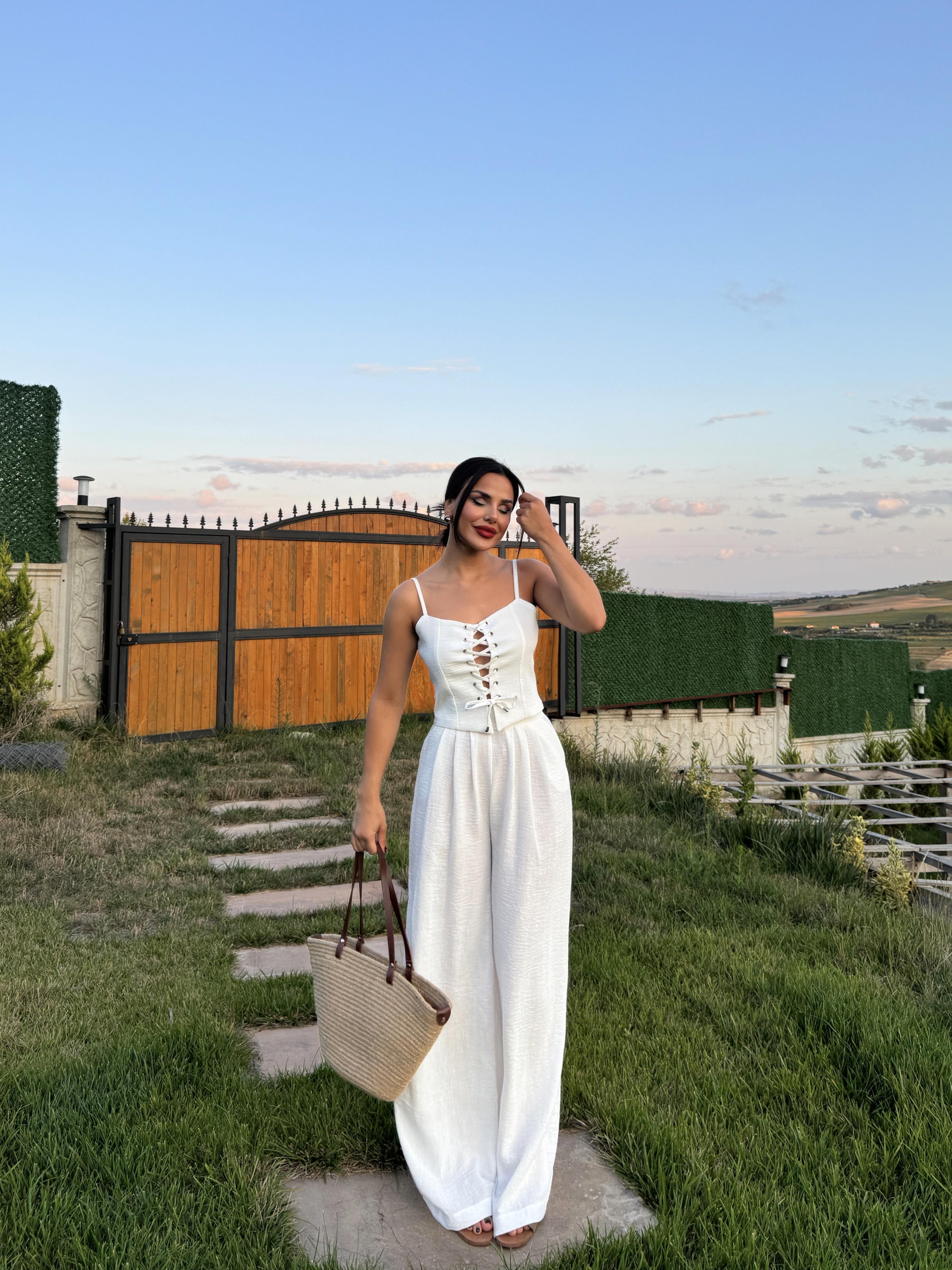Mekenzi Crop Takım Beyaz · 2