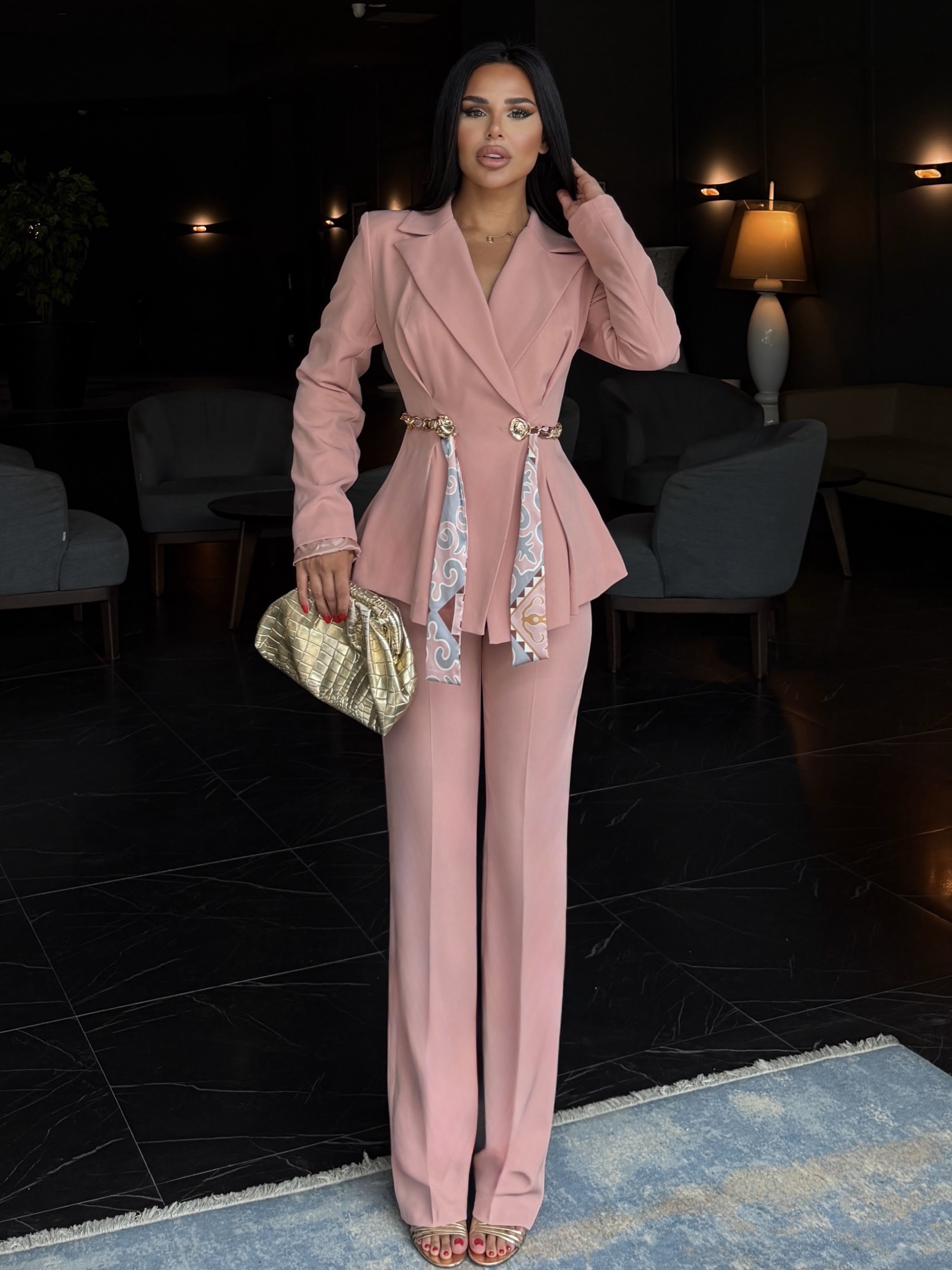 Neyla Kemer Detaylı Takım Pembe