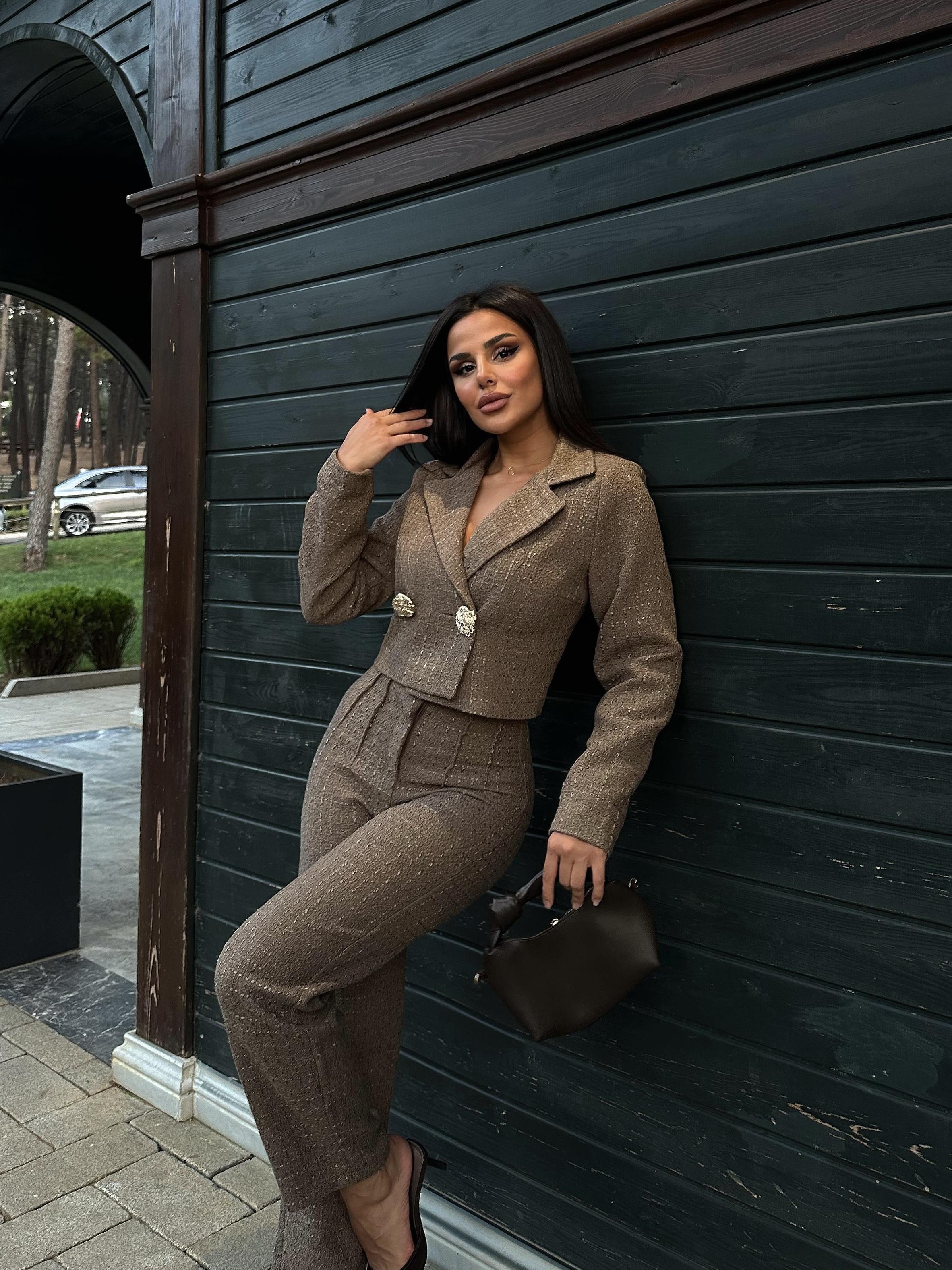 Tara Pantolonlu Takım Kahve · 3