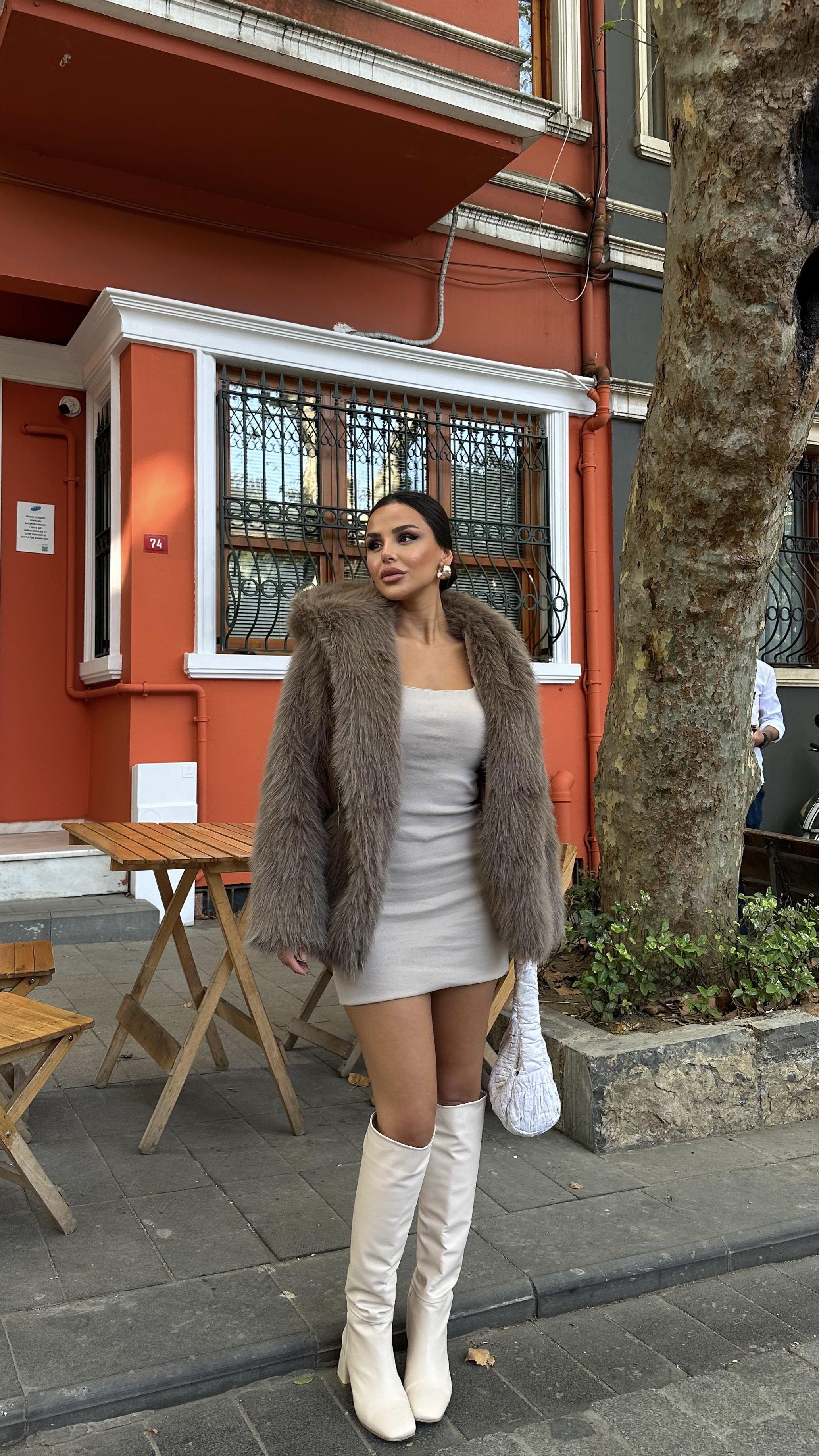 Velvet Kapşonlu Kürk Kaban Vizon · 4