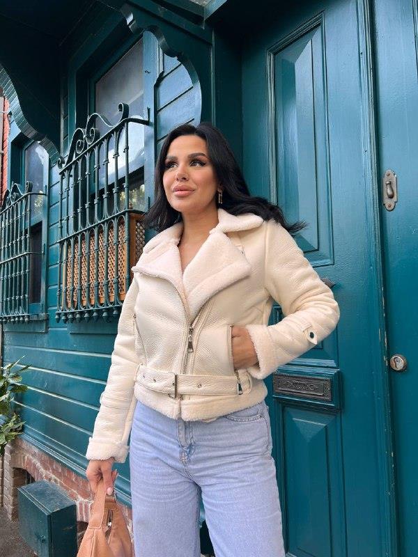 Violet Kısa Deri Ceket Bej