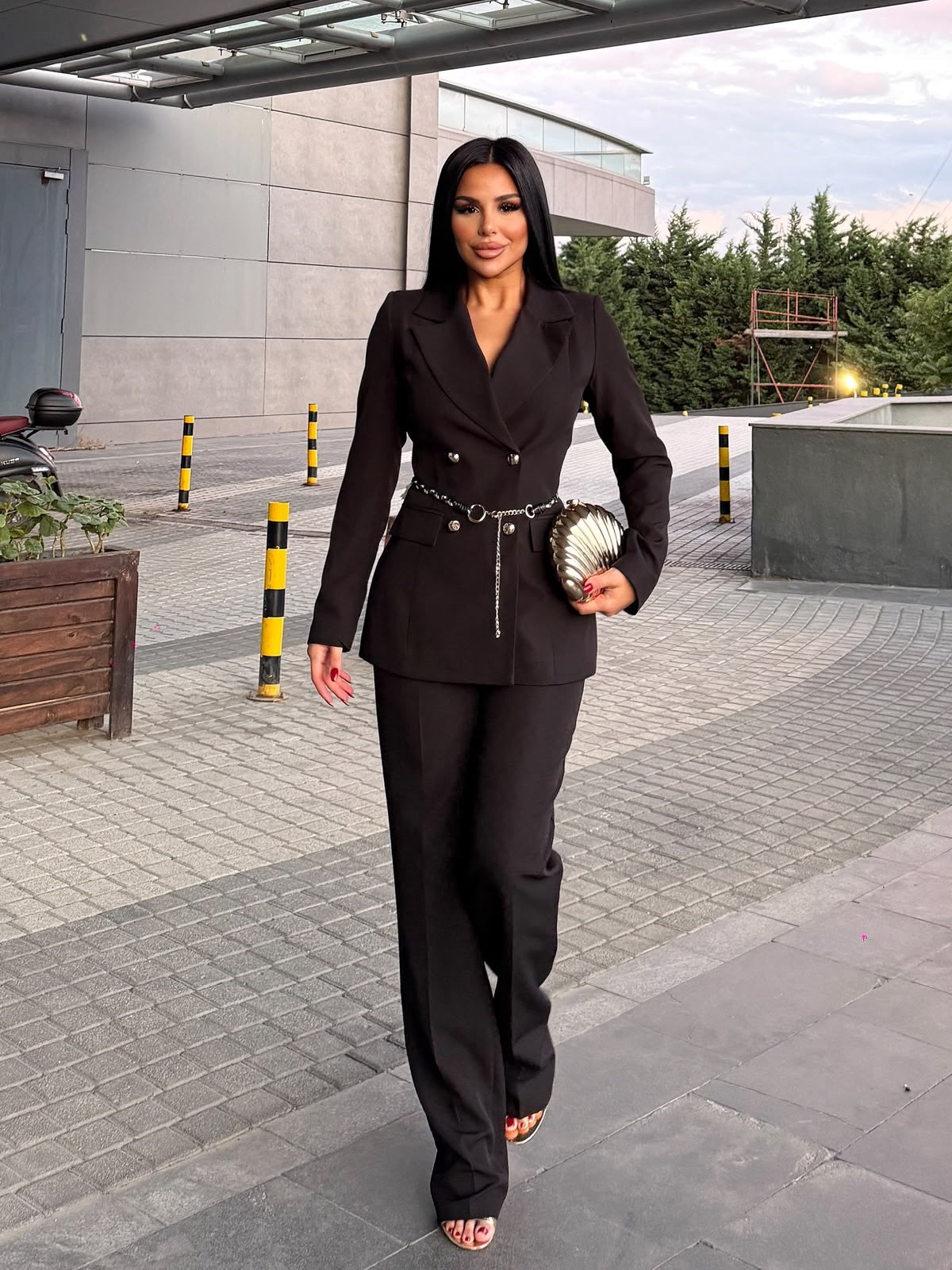 Zayne Kemer Detaylı Takım Siyah