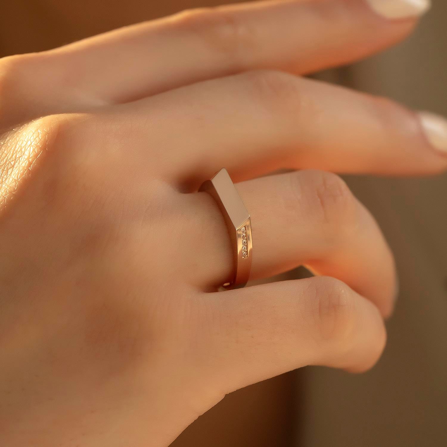 14 Ayar Altın Artemis Yüzük 