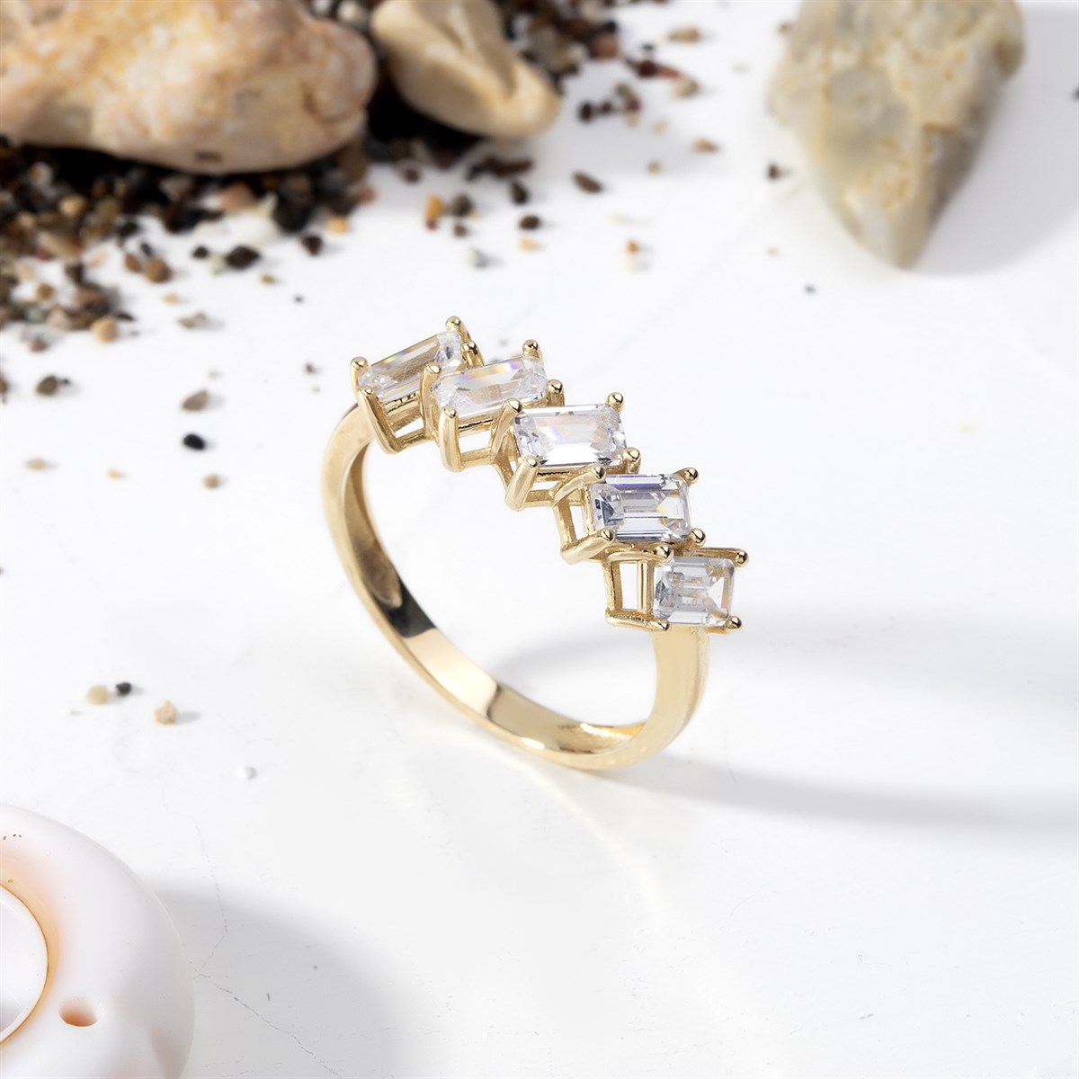 14 Ayar Altın Beştaş Alyans Yüzük 