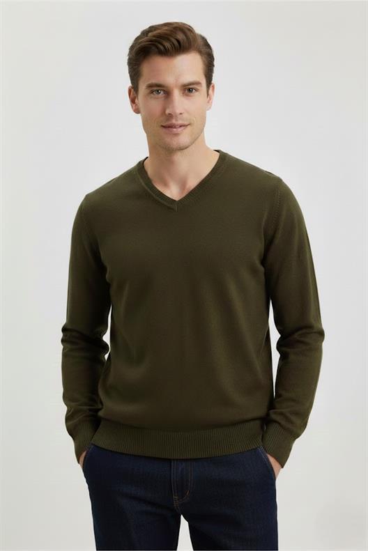 KOYU YEŞİL V Yaka Triko Kazak