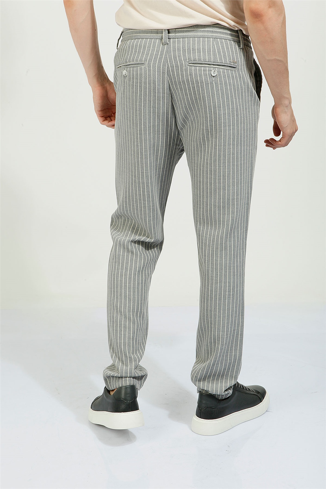 GRI Slim Fit Jogger Pantolon · 5